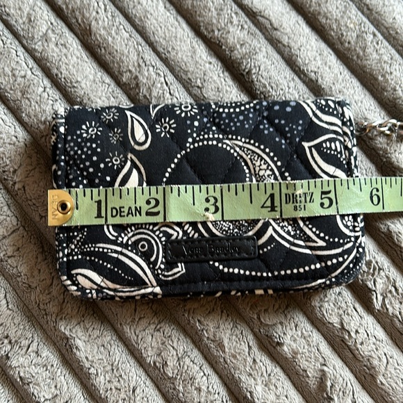 Vera Bradley Black and White Paisley Quilted Folding Wallet Bag Charm Key 🔑 Ring - Picture 9 of 14